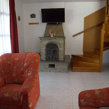 In Balatonmariafürdo 19325 Ferienhaus *