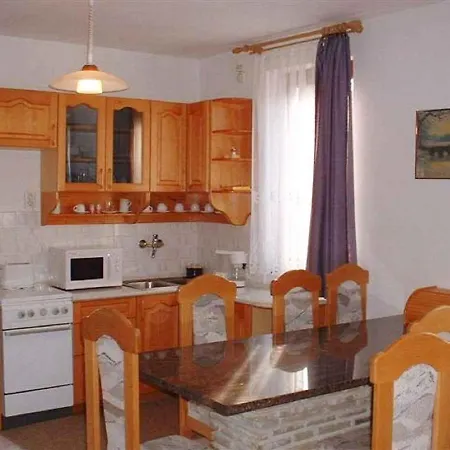 Σπίτι διακοπών In 19325 Balatonmáriafürdő