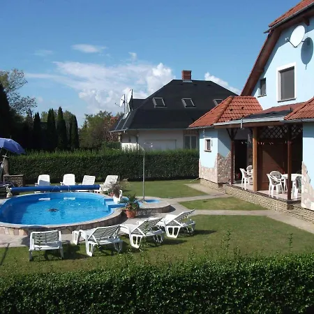 Σπίτι διακοπών In 19325 Balatonmáriafürdő