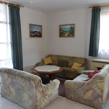 In Balatonmariafürdo 19325 Ferienhaus *